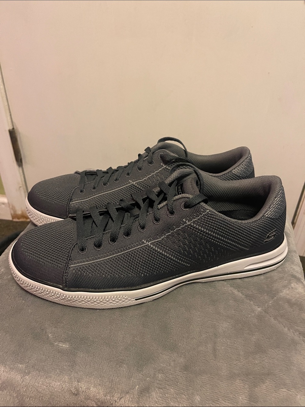 Skechers Men's Charcoal Knit Low-Top Lace-Up Sneakers